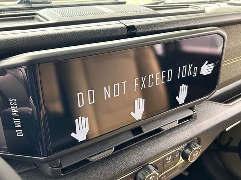 New 2026 Jeep Gladiator Sport image 17