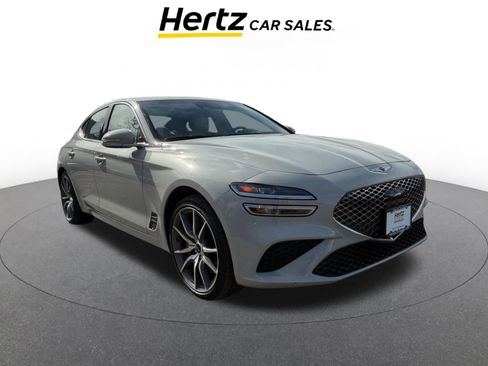 Used 2025 Genesis G70 2.5T image 1