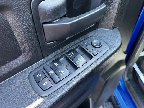 Used 2019 RAM 1500 Express w/ Express Value Package AWD/4WD image 12