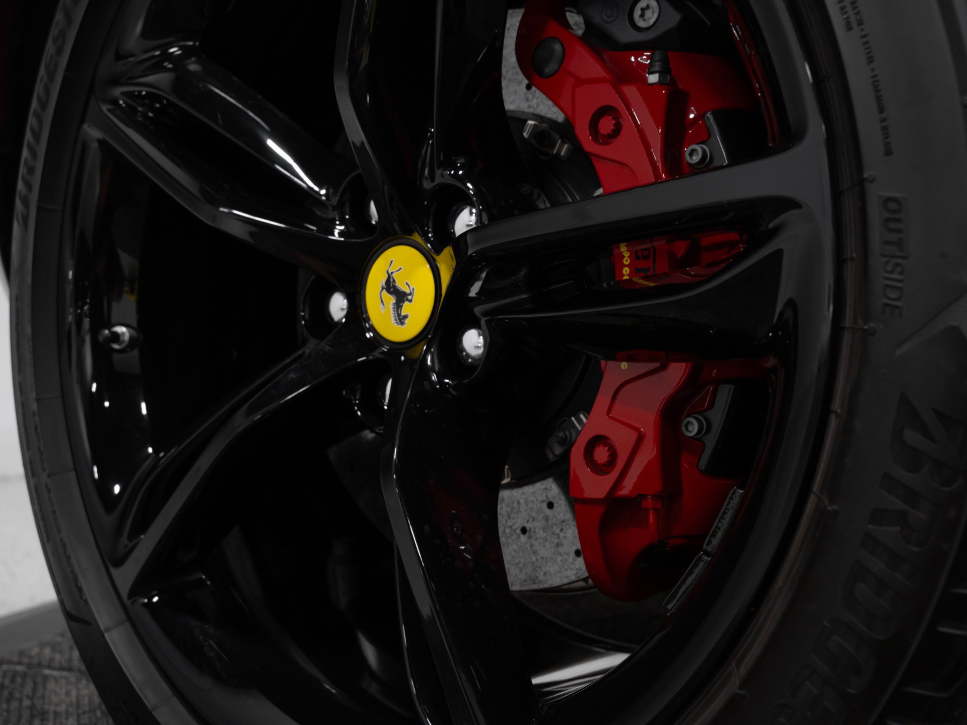 Used 2023 Ferrari 296 GTS RWD image 29