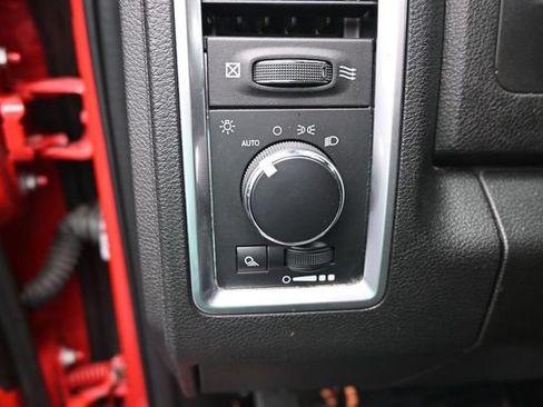 Used 2024 RAM 1500 Warlock AWD/4WD image 18