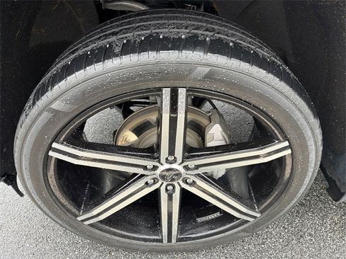 Used 2022 Chevrolet Silverado 1500 LT image 11