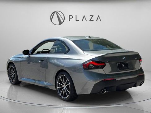 Used 2025 BMW 230i xDrive Coupe w/ Premium Package image 4
