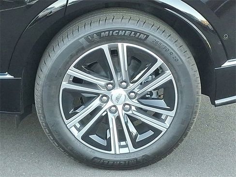 New 2026 Cadillac Lyriq Luxury image 7