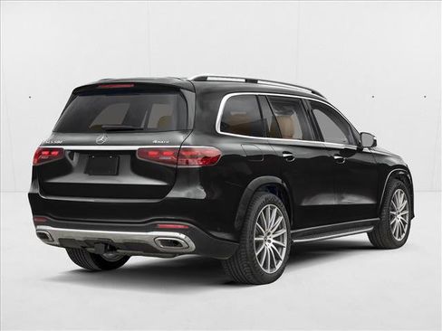 New 2026 Mercedes-Benz GLS 580 4MATIC image 2