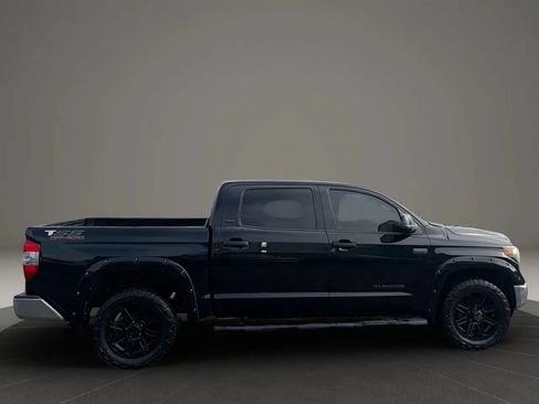 Used 2018 Toyota Tundra SR5 w/ SR5 Upgrade Package AWD/4WD image 6
