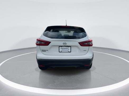 Used 2020 Nissan Rogue Sport S image 7