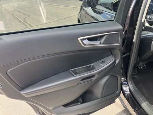 Used 2022 Ford Edge SEL AWD/4WD image 13