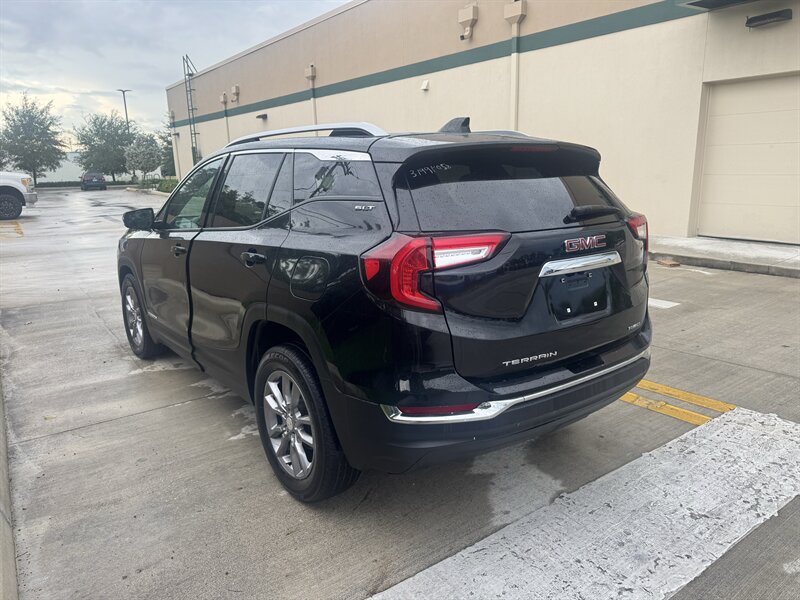 Used 2022 GMC Terrain SLT AWD/4WD image 7