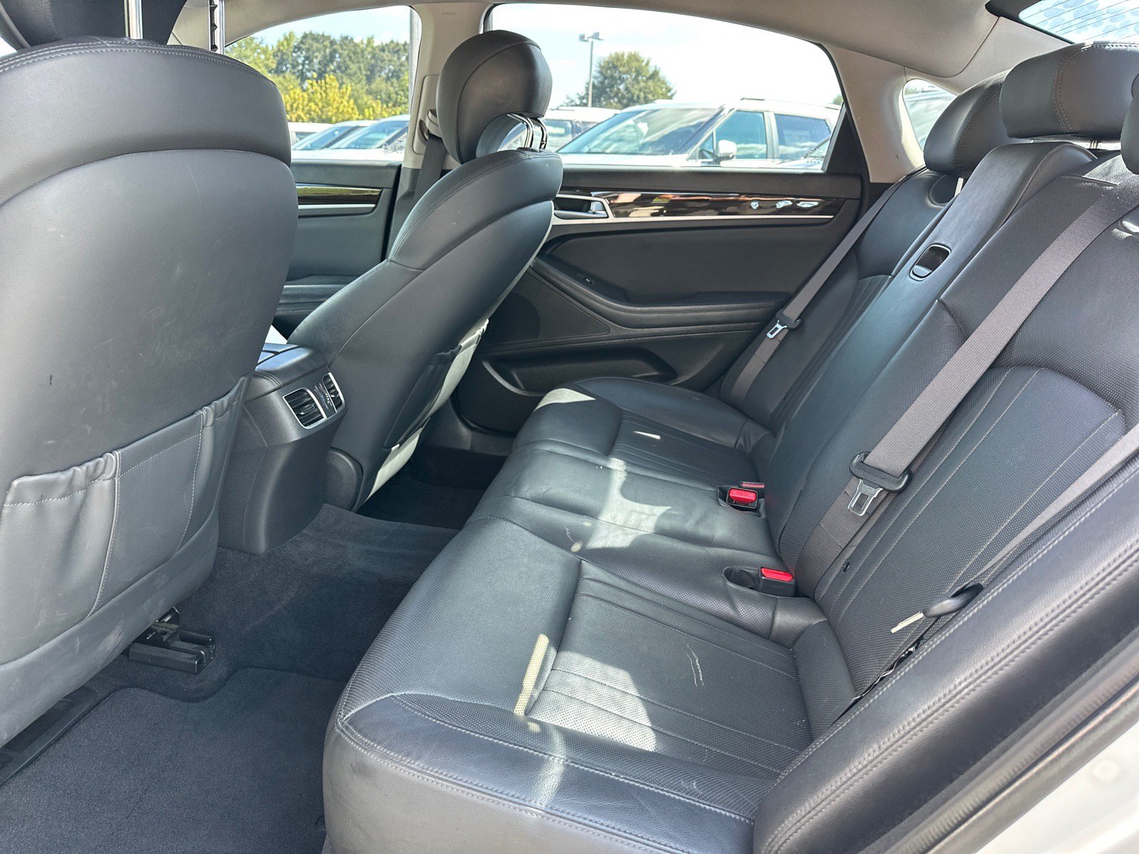 Used 2017 Genesis G80 3.8 RWD image 9