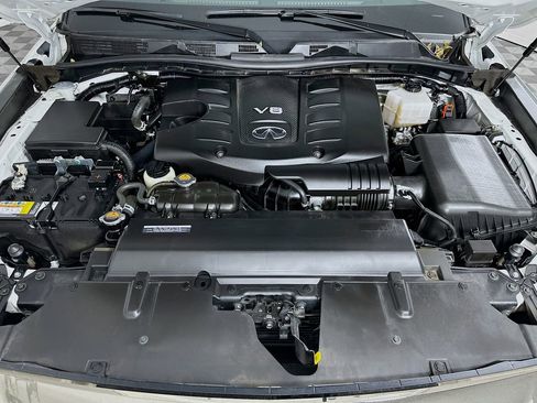 Used 2024 INFINITI QX80 Sensory image 32