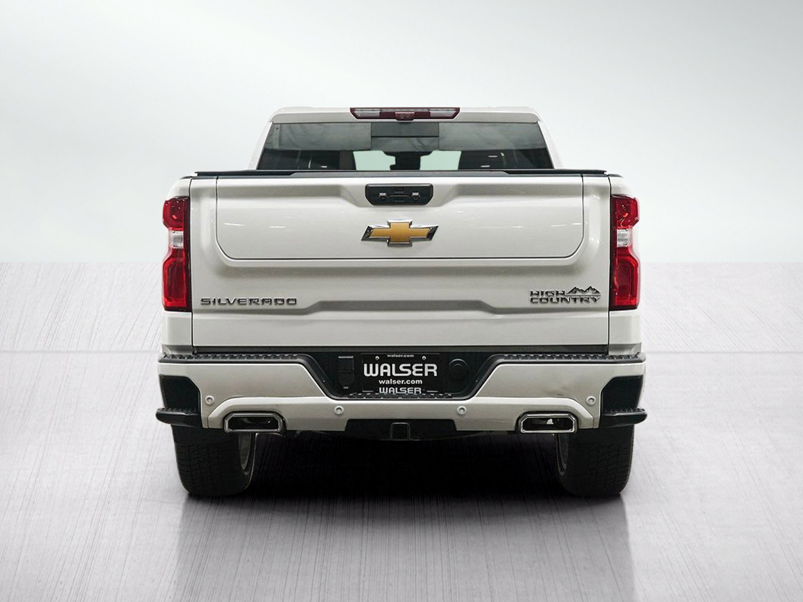 Used 2025 Chevrolet Silverado 1500 High Country AWD/4WD image 4