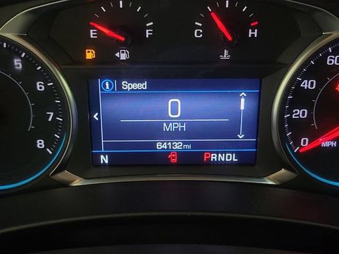 Used 2024 Chevrolet Equinox LT AWD/4WD image 2