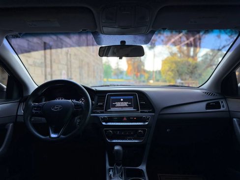 Used 2018 Hyundai Sonata SE FWD image 13
