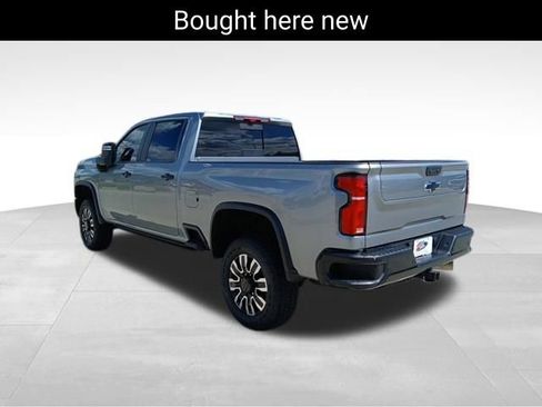 Used 2026 Chevrolet Silverado 2500 ZR2 AWD/4WD image 3
