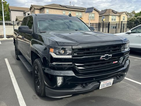 Used 2017 Chevrolet Silverado 1500 LTZ Z71 w/ Midnight Edition AWD/4WD image 2