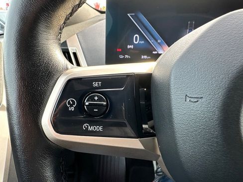 Used 2024 BMW iX xDrive50 image 28