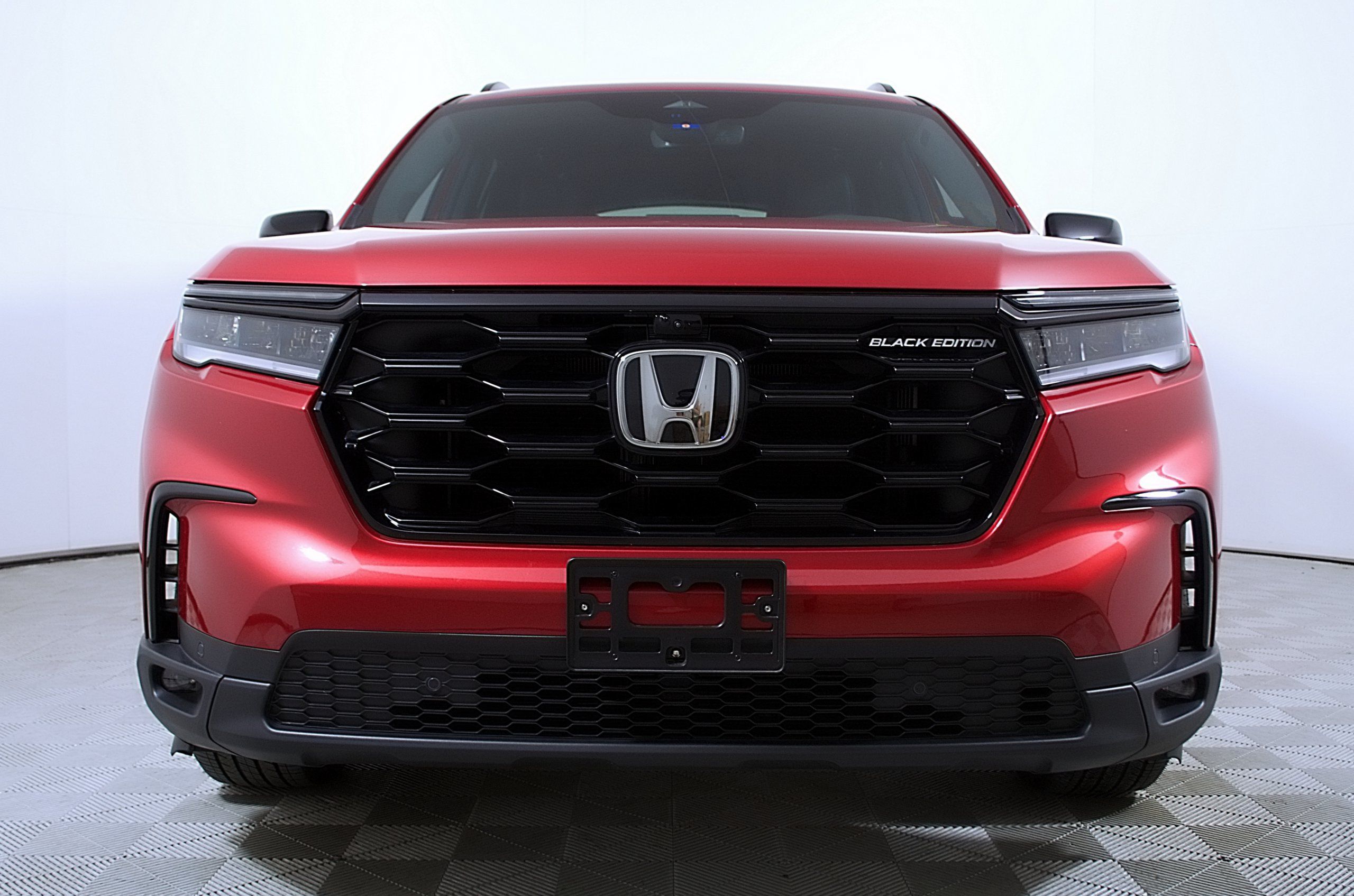 Used 2025 Honda Pilot Black Edition image 5