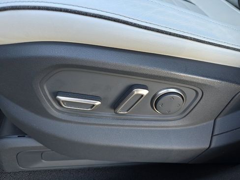 Used 2023 Rivian R1S Adventure image 12