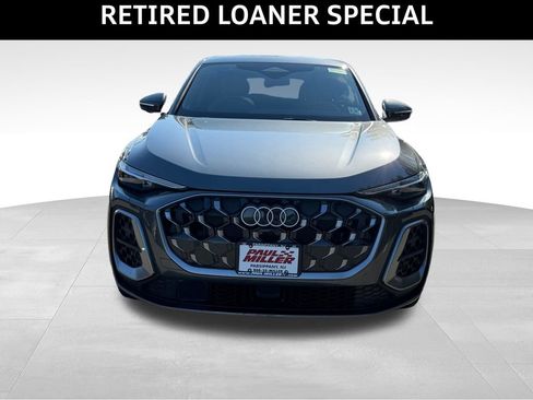 Used 2025 Audi Q5 Premium Plus w/ Premium Plus AWD/4WD image 2
