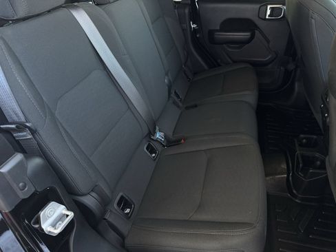 Used 2021 Jeep Gladiator Sport AWD/4WD image 21
