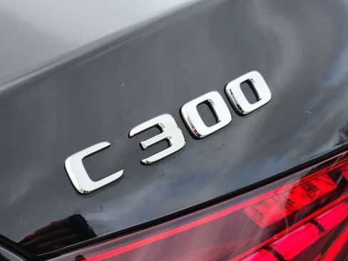 Used 2025 Mercedes-Benz C 300 Sedan image 5