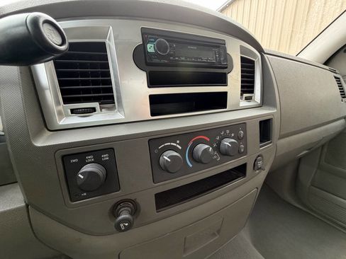 Used 2007 Dodge Ram 1500 Truck SLT image 26