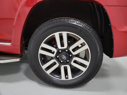 Certified 2019 Toyota 4Runner Limited AWD/4WD image 8