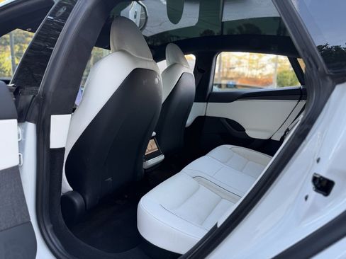 Used 2021 Tesla Model S Plaid image 26
