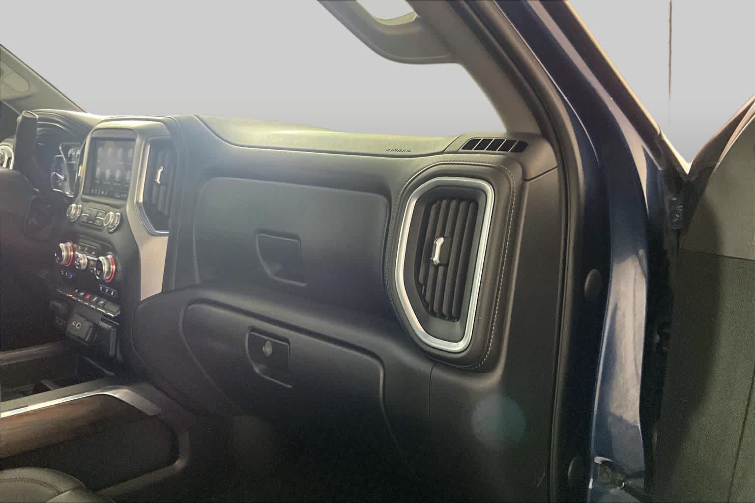 Used 2021 GMC Sierra 1500 SLT RWD image 17