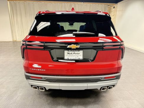 New 2026 Chevrolet Traverse LT w/ LPO, Floor Liner Package image 4