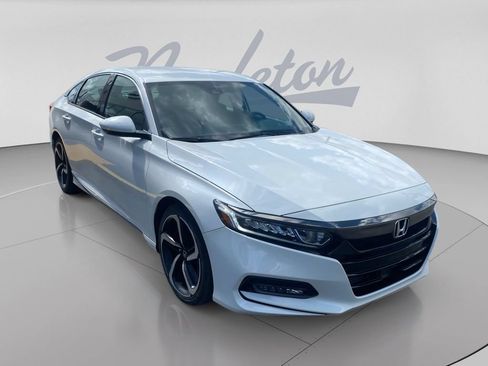 Used 2019 Honda Accord Sport image 2