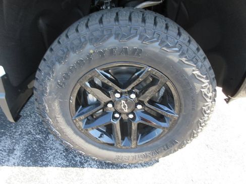 New 2026 Chevrolet Silverado 1500 Custom Trail Boss AWD/4WD image 9