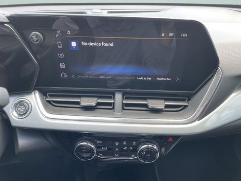 Used 2025 Chevrolet Trax LT w/ Driver Confidence Package FWD image 23