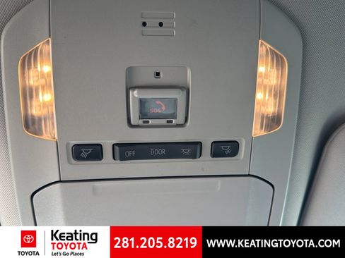 Used 2023 Toyota Highlander LE AWD/4WD image 23
