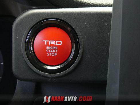 Used 2025 Toyota Tacoma TRD Sport AWD/4WD image 65