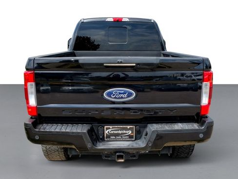 Used 2019 Ford F250 Lariat w/ Lariat Ultimate Package AWD/4WD image 58
