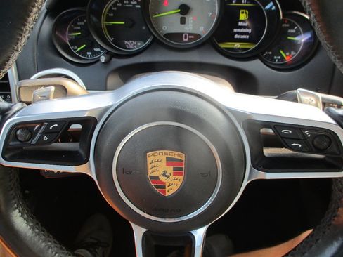 Used 2016 Porsche Cayenne S image 10