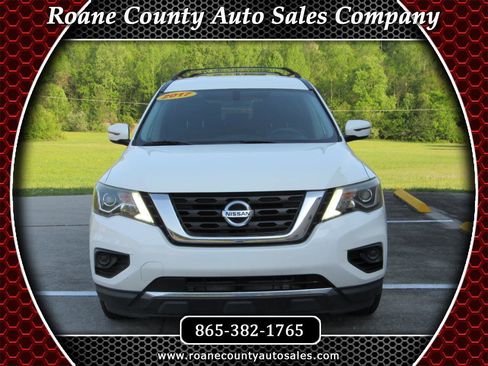 Used 2017 Nissan Pathfinder S FWD image 1