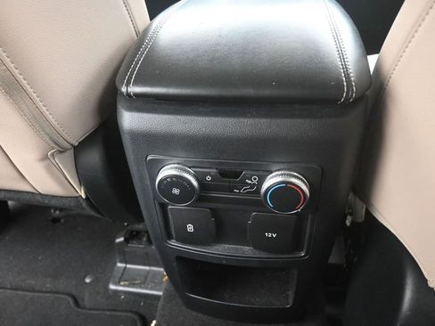 Used 2021 Ford Explorer XLT w/ Equipment Group 202A RWD image 12