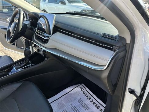 Certified 2022 Jeep Compass Limited w/ Sun and Sound Group image 20