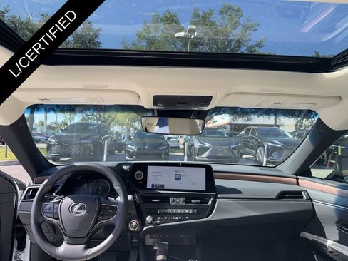Used 2025 Lexus ES 300h w/ Premium Package FWD image 23