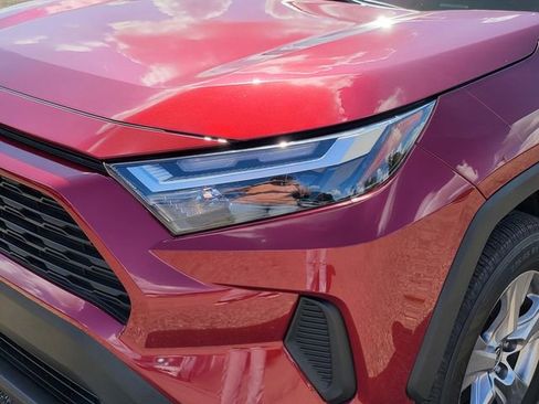 Used 2022 Toyota RAV4 XLE image 12