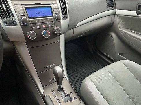 Used 2009 Hyundai Sonata GLS image 18