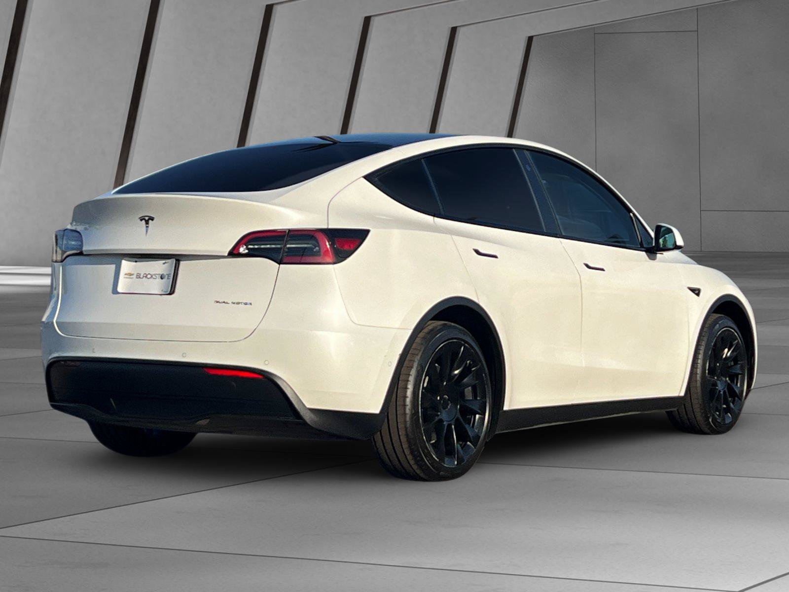 Used 2021 Tesla Model Y Long Range AWD/4WD image 4