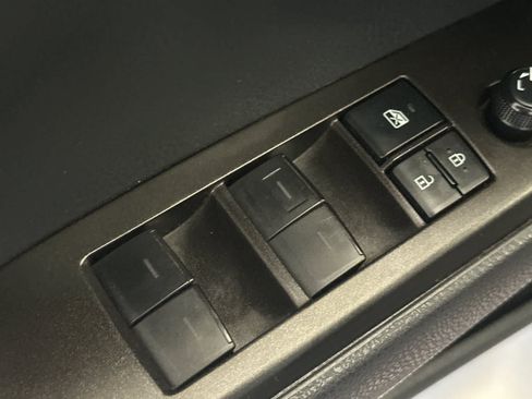 Used 2021 Toyota Camry SE w/ Audio Upgrade Package FWD image 14