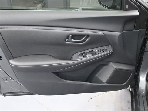 Used 2025 Nissan Sentra S image 9