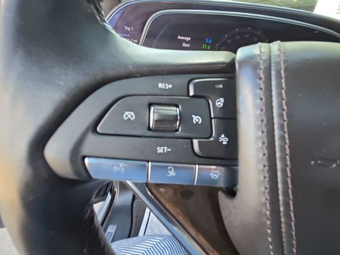 Used 2024 Cadillac Escalade ESV Sport Platinum w/ LPO, ONYX Package AWD/4WD image 26