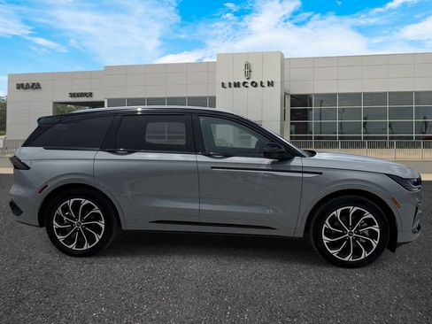 New 2026 Lincoln Nautilus Reserve AWD/4WD image 2