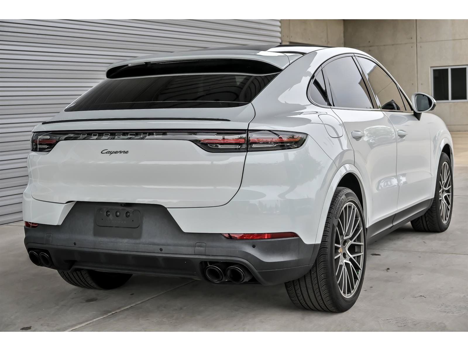 Used 2023 Porsche Cayenne Platinum Edition AWD/4WD image 8